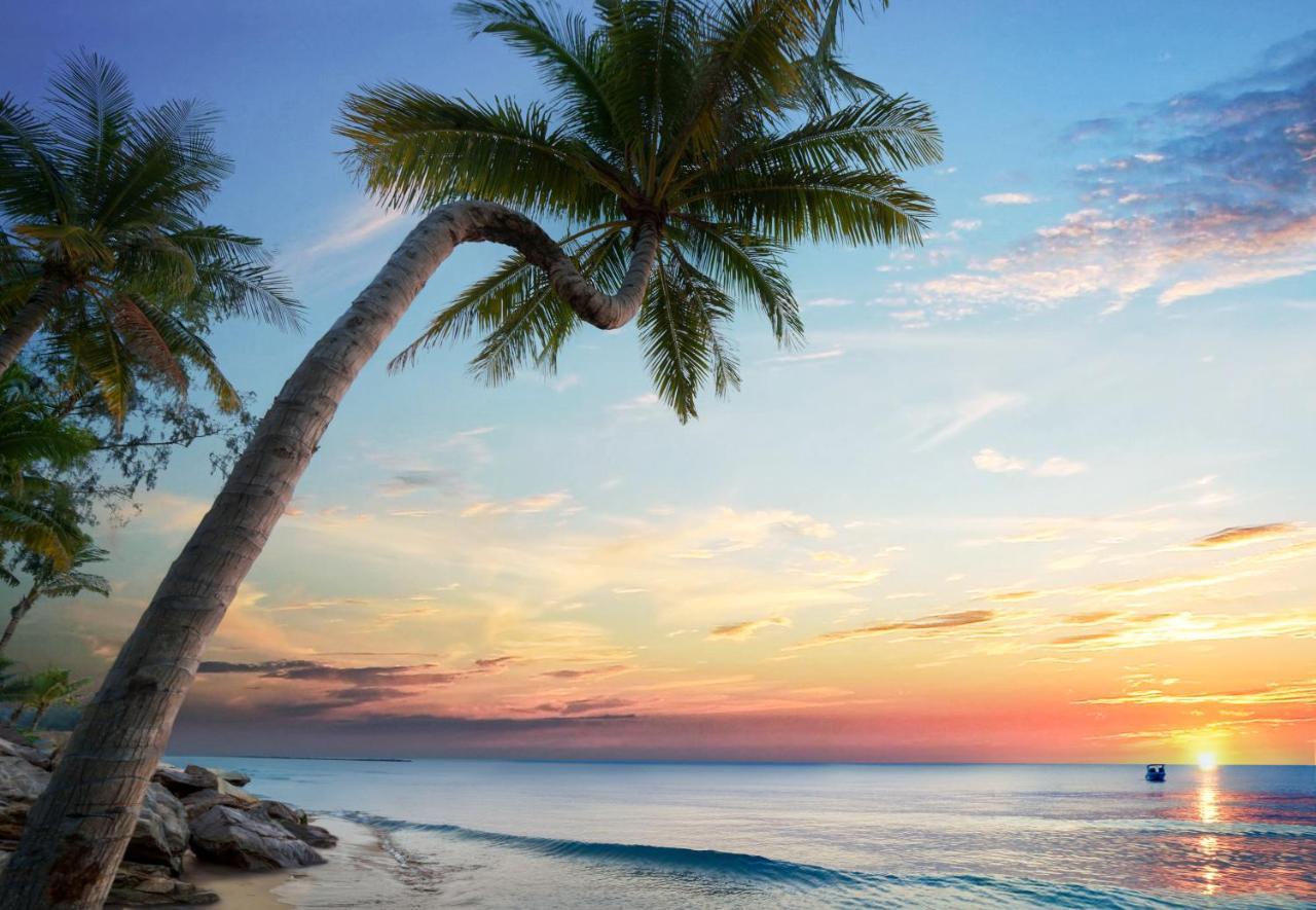 Vinpearl Resort & Spa Phu Quoc Dış mekan fotoğraf Sunset at the beach